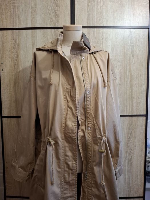 Плащ парка  женский Levi's