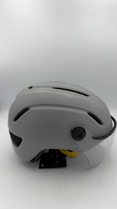 Powystawowy Kask Rowerowy Giro  Evoke Mips r. S (51-55cm)
