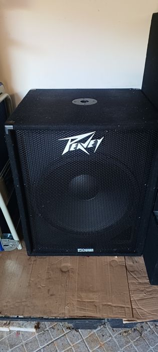 2 Subwoofer ativo Peavey Pv118d