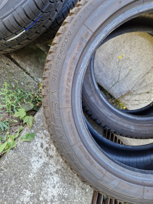 Opony wielosezon 235/50R18 7,5mm 22r. 2szt