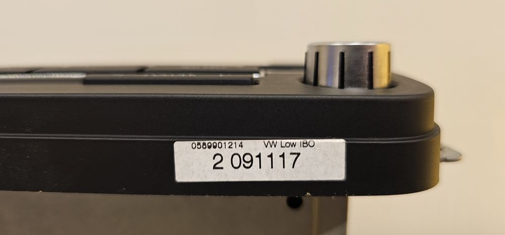 Genuine Original VW Passat RCD 310 CD stereo radio unit.