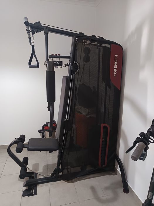 Equipamento de musculação