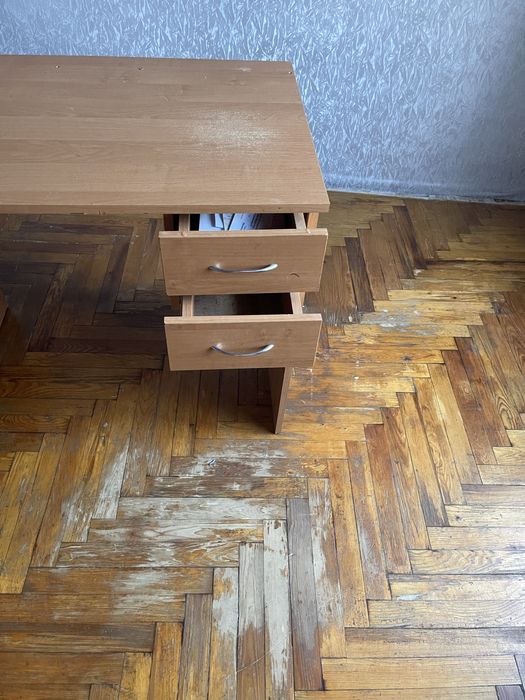 Продам компьютерный стол