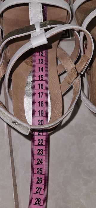 Фірмові дитячі шкіряні босоніжки