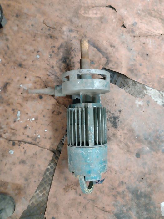 Водяна помпа продам 3фазна