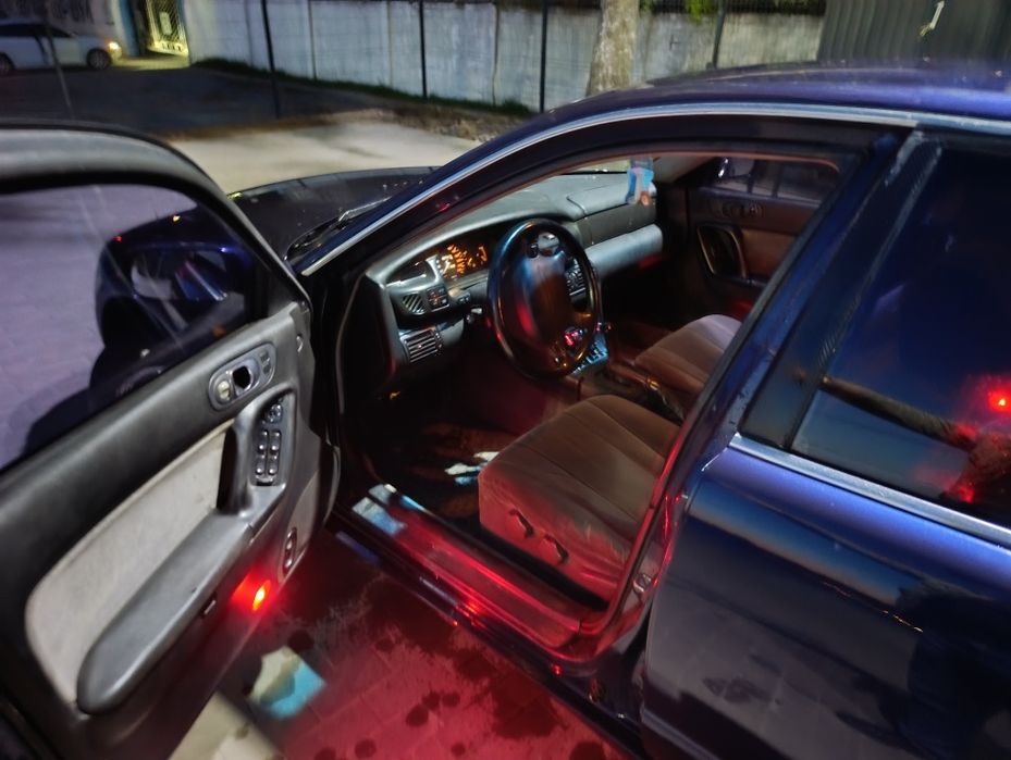 Мазда кседос 9.   2.0v6