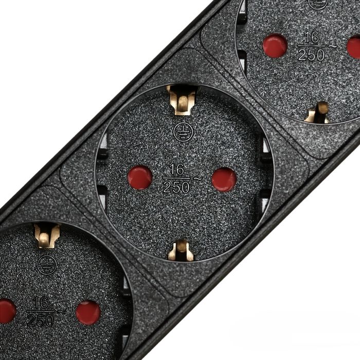 Блок розеток 19" на 4,6,8,9,24 розеток,10А,16А, с индикатором