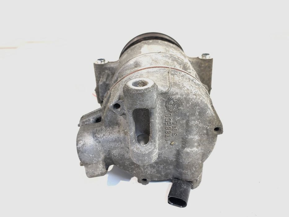 SPRĘŻARKA KLIMATYZACJI SKODA OCTAVIA III 5Q0816803F 1.4 150KM