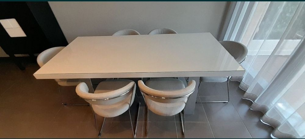 Mesa e cadeiras jantar Antarte branca + vidro protector  6 cadeiras forradas