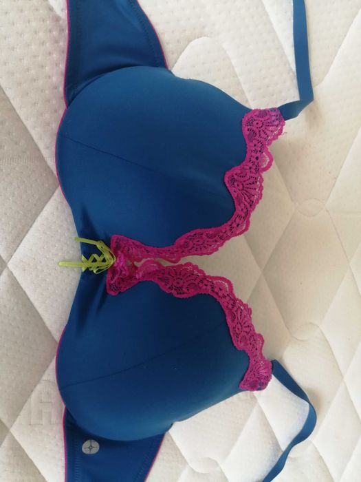 Biustonosz push UP 75D