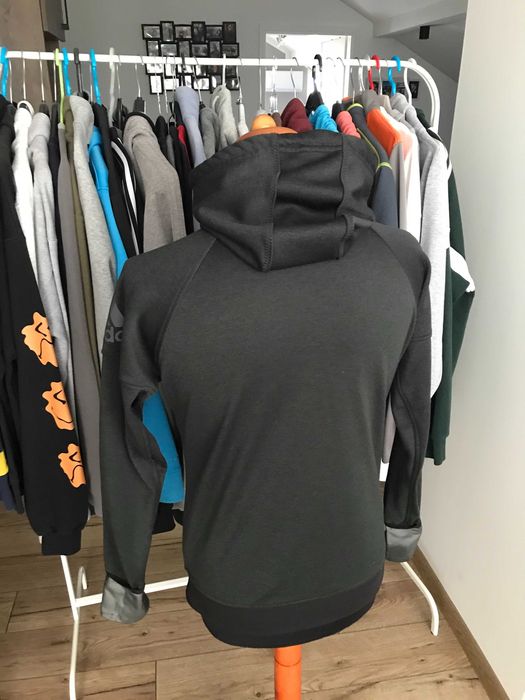 Bluza Adidas Essential na zamek rozm. M