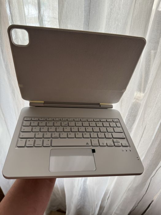 magic keyboard ipad pro 11 - Купить электронику - Цены на OLX.ua
