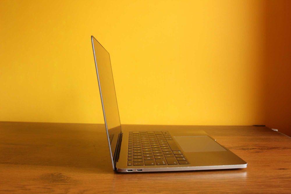 Apple MacBook Pro 13 A1708