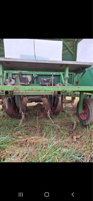 Sadzarka szkólkakarska BASRIJS