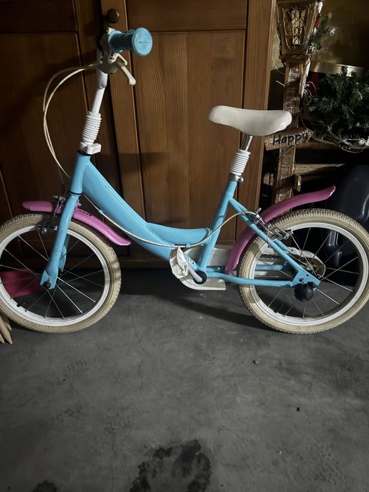 Bicicletas menino e menina