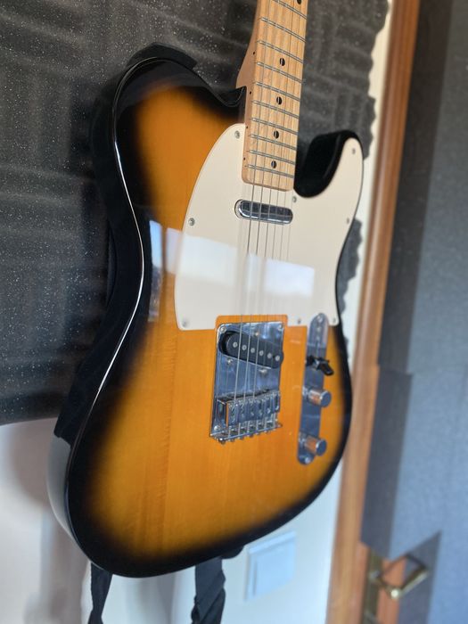 Squier Telecaster + Amplifcador Kustom Dart 10FX + Acessórios