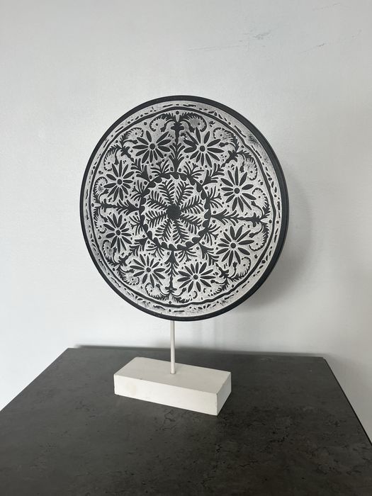 Figura decorativa em madeira