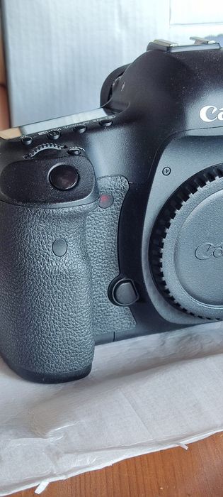 Canon 5D Mark III - nova na caixa