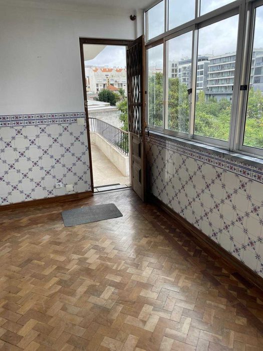 Fração R/Chão Exclusiva - Centro de Santarém