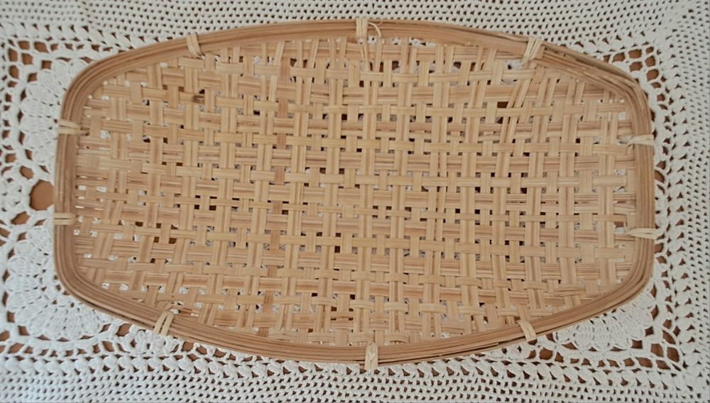 Cesta em bambu como nova