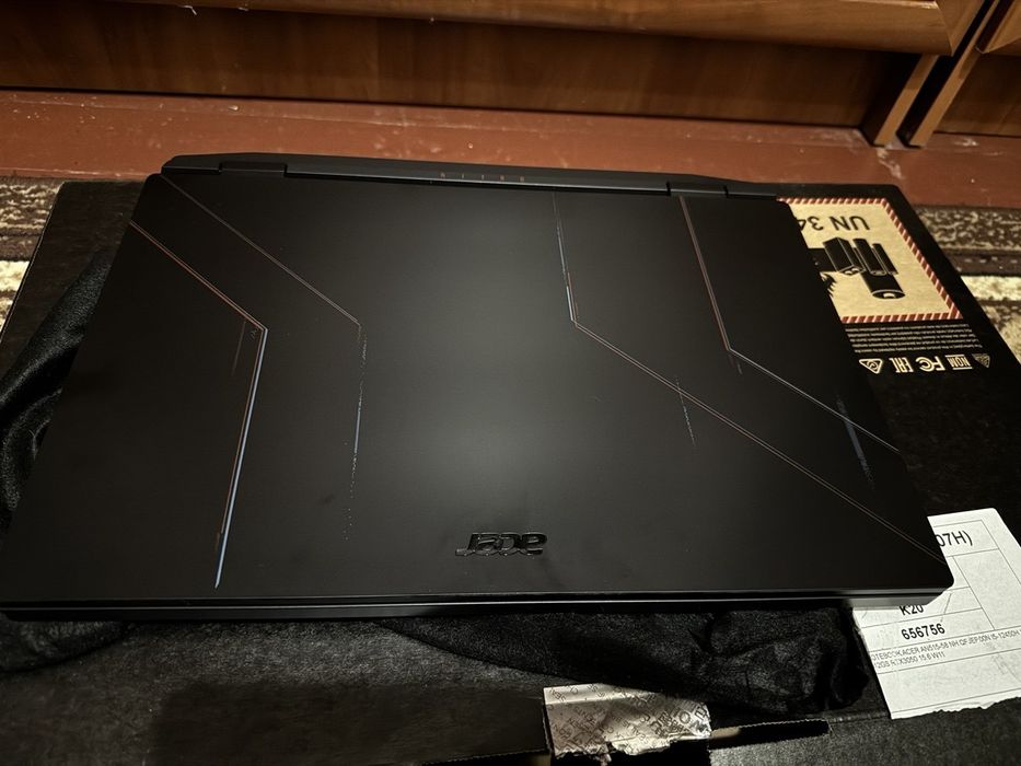 Ноутбук 
Nitro 5

AN515-58-54QY

Obsidian Black
AN515-58-54QY