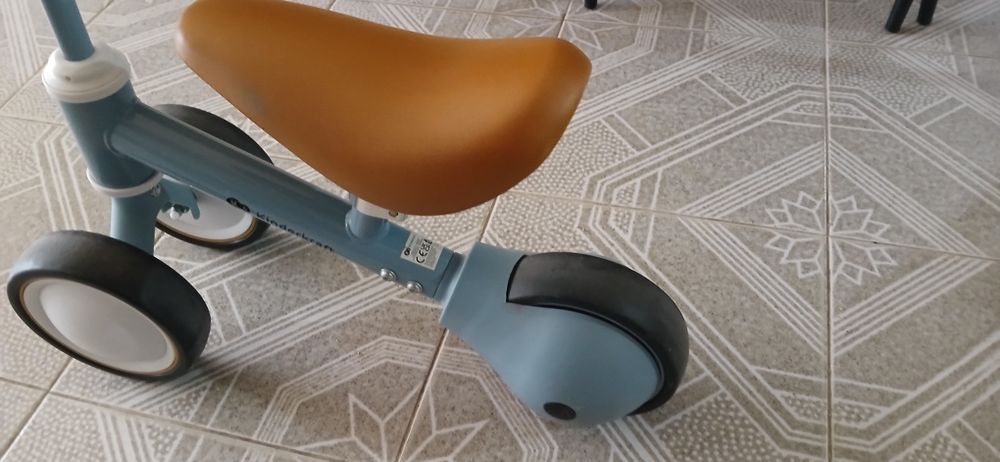 Bicicleta de Equilíbrio KINDERKRAFT Cutie Light Blue
