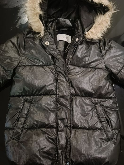 Kurtka Reserved czarna błyszcząca 110 plus buty zimowe białe RE 29
