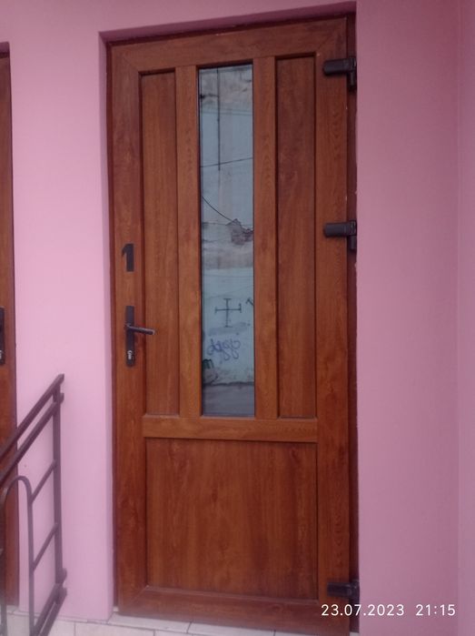 Металопластикові двері. Установка дверей Хуст.