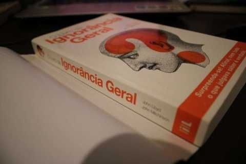 John Lloyd e John Mitchinson- O Livro da Ignorância Geral, 2007, 1ª ed