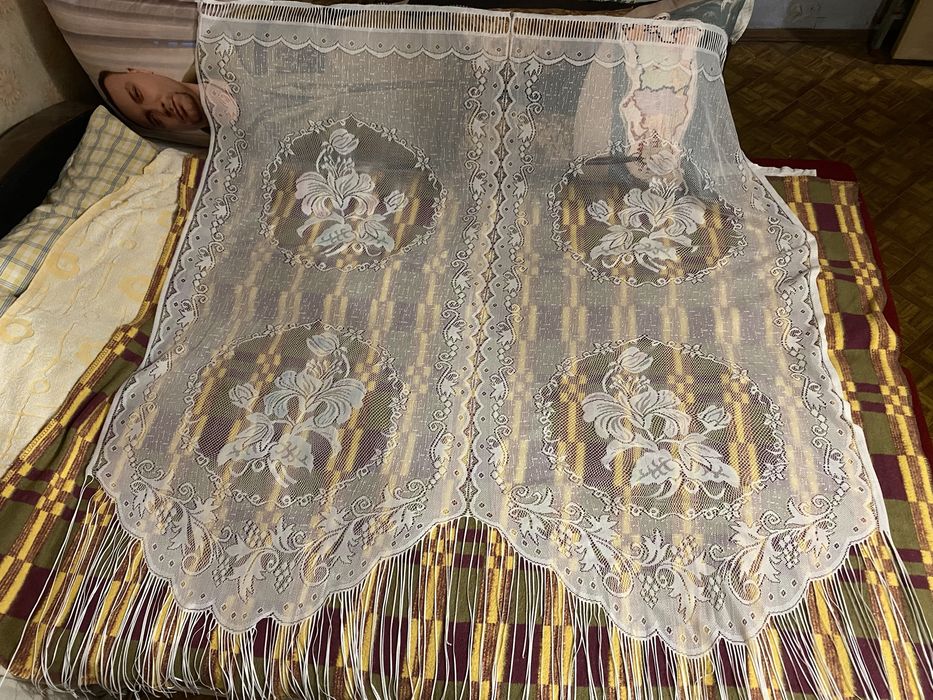 Шторы, тюль, ламбрекен и подушки