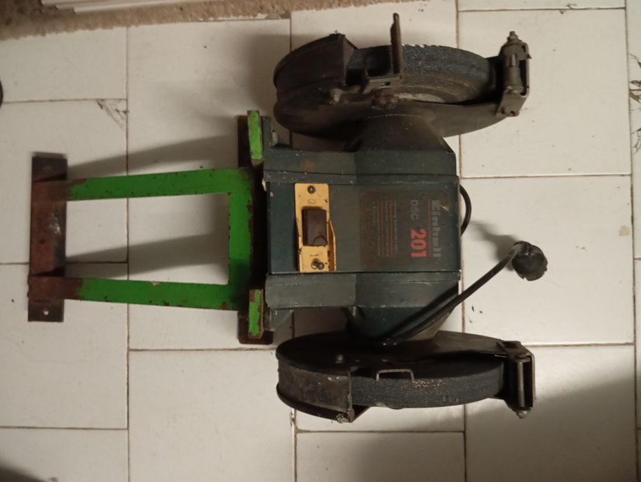 Máquina de esmerilhar