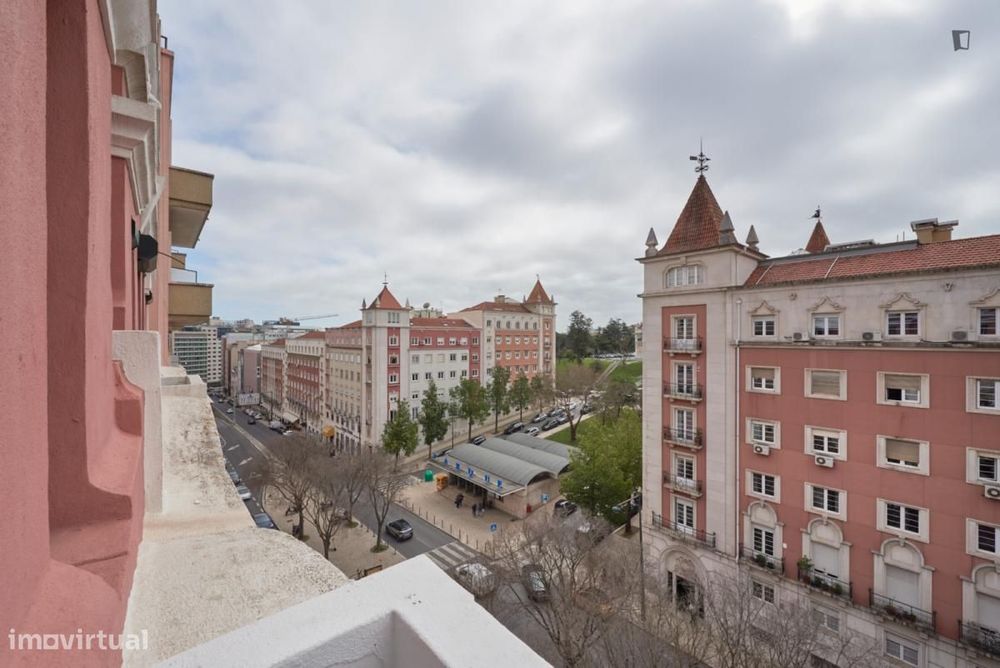 Quarto - localizado em Marquês de Pombal Lisbon