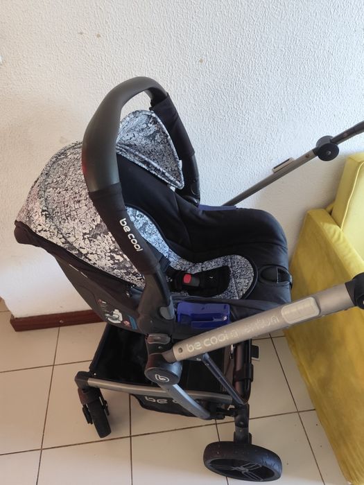 Carrinho de bebé trio