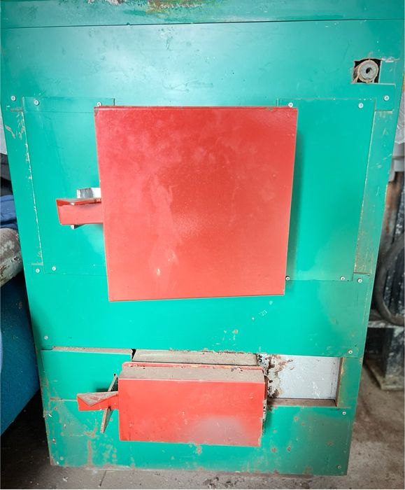 Котел твердопаливний