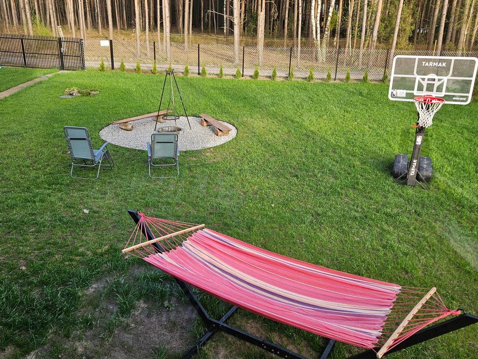 Komfortowy wygodny domek , Altana  , Jacuzzi , ognisko , basen.