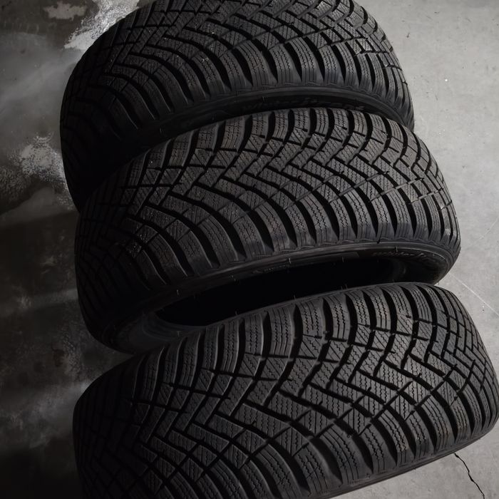 Opony zimowe hankook rs3 205.55.16  jak nowe