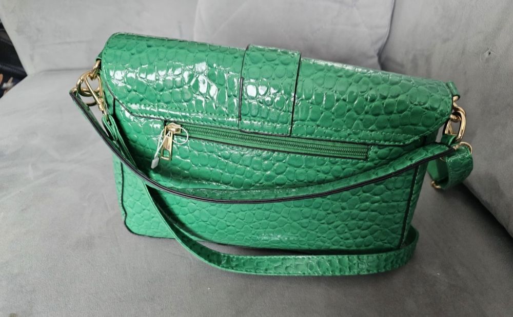 Nowa torebka złote okucia