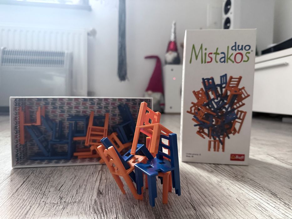 Gra Mistakos duo.  Krzesełka. Gra logiczna.