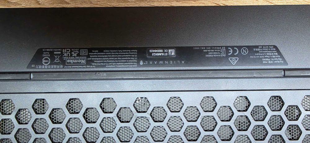 Dell Alienware M17 R5 17", Ryzen 7 6800H, RTX 3070Ti 8GB, 16GB Ram, 1TB dysk