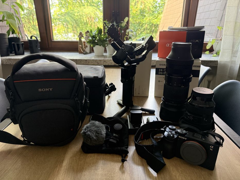 Sony A7C II dwa obiektyty sigma duzy zestaw . Okazja