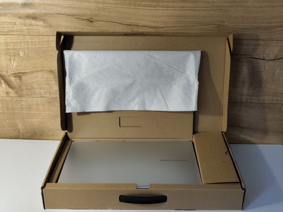 Відмінний ноутбук 2023 року ASUS 15.6"FHD ips/i5-1035G1/12 ОЗП/256 SSD