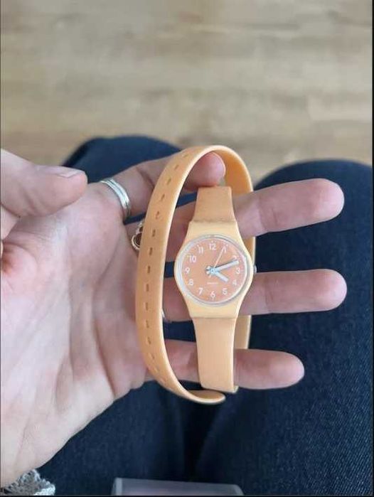 Pomarańczowy zegarek Swatch