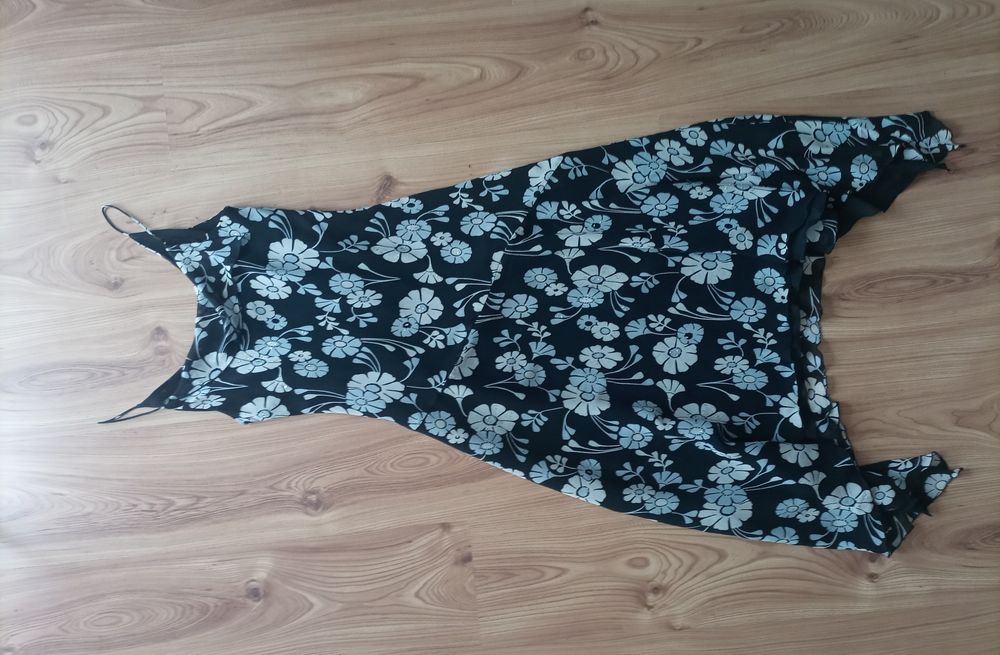 Asymetryczna sukienka vintage