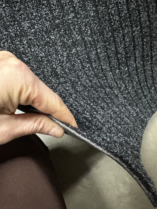 Ковролін карпет тягучий для поклейки різних кузовних деталей