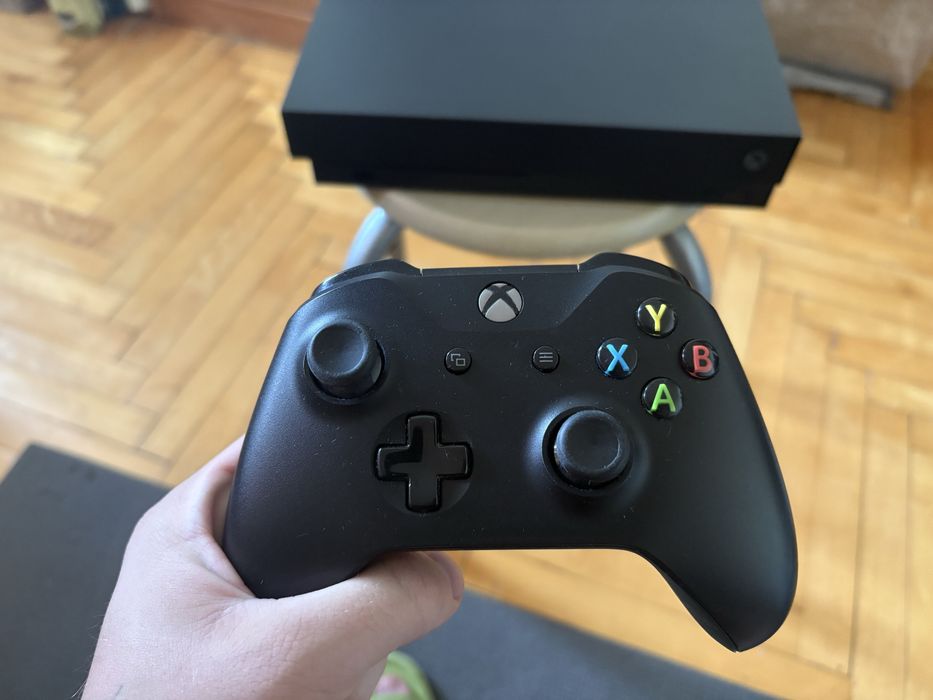 Приставка Xbox one x
