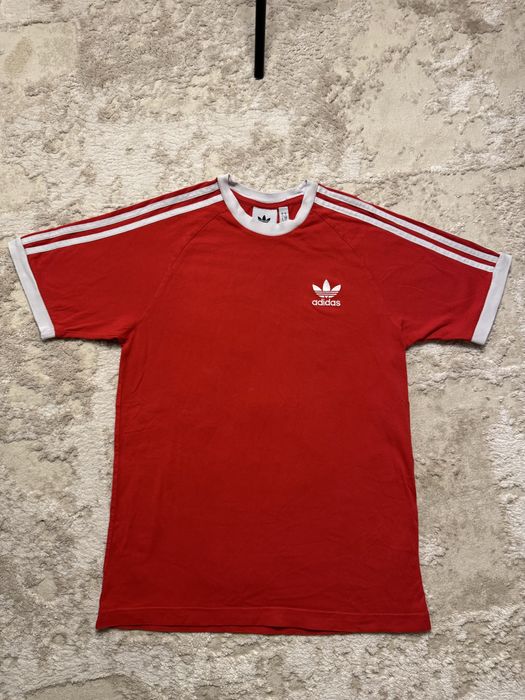 Adidas вінтажна футболка