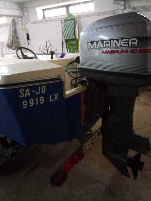 Barco recreio - Motor Mariner 40 - Atrelado