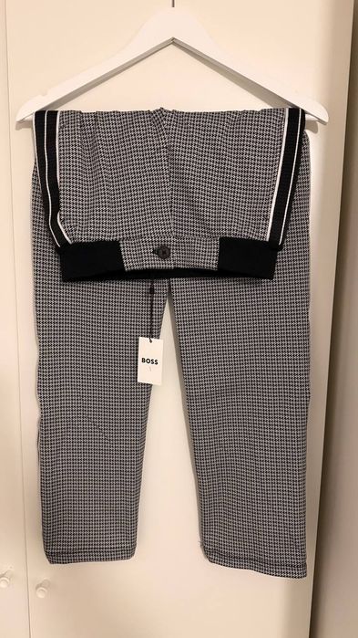 Новий костюм Boss на 12 років  XS (152-154)