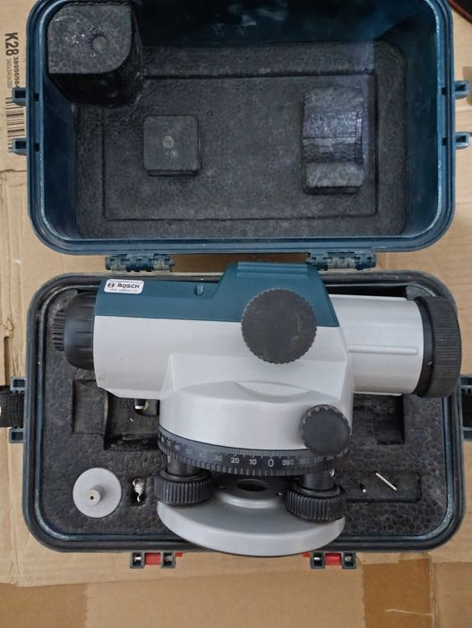 Niwelator BOSCH Professional GOL 26 G