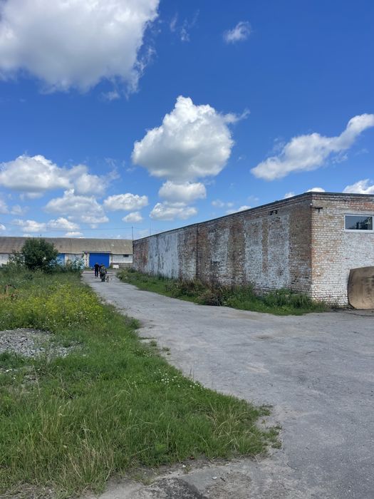 Продаж комерційної нерухомості 2,2 га